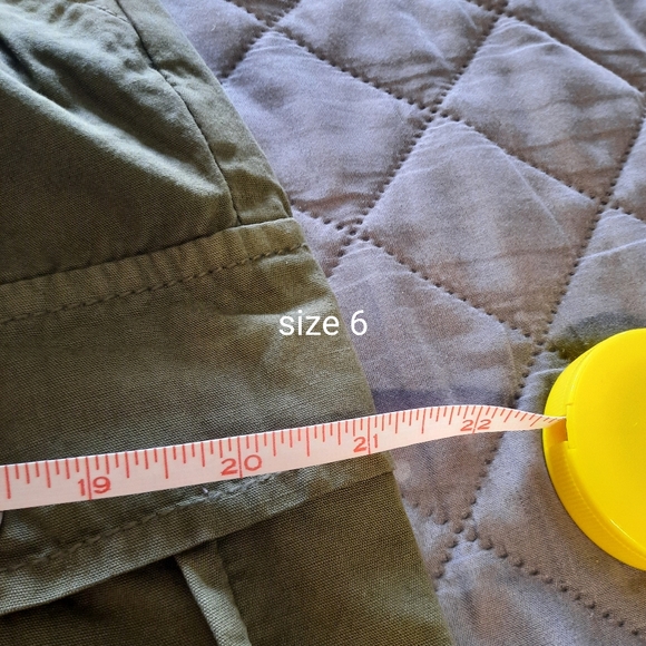 NWT Olive Cargo Pants with Side Pockets and Elasticated Waist - Picture 13 of 14